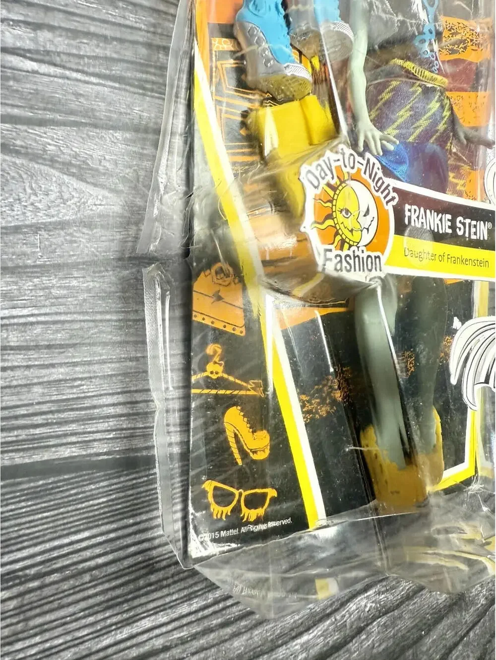 Monster High Day-To-Night Fashion Frankie Stein Doll Mattel DRL76 NIB Damaged‎